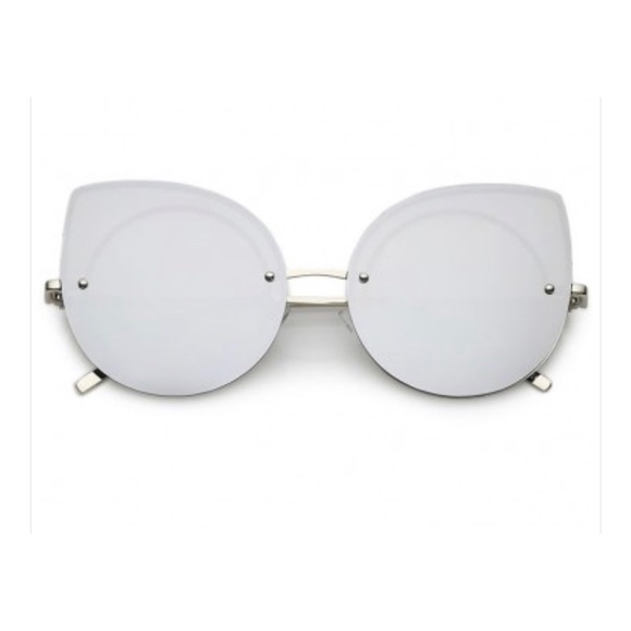 Accessories - ✨2$22 OVERSIZED RIMLESS CAT EYE SUNGLASSES SILVER